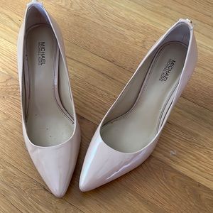 Michael kors pump size 6.5